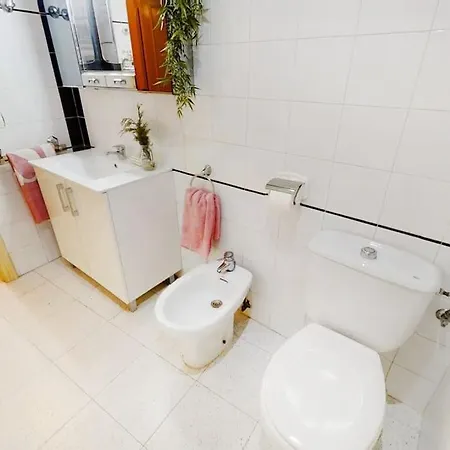 Cozy 2 Bed Playa De Locos